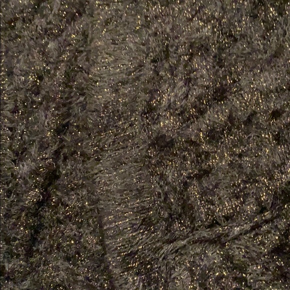 Sweater - Picture 3 of 3